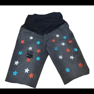 Handcrafted Maternity Gray Skinny Distressed Jean Shorts Star shorts in Size L